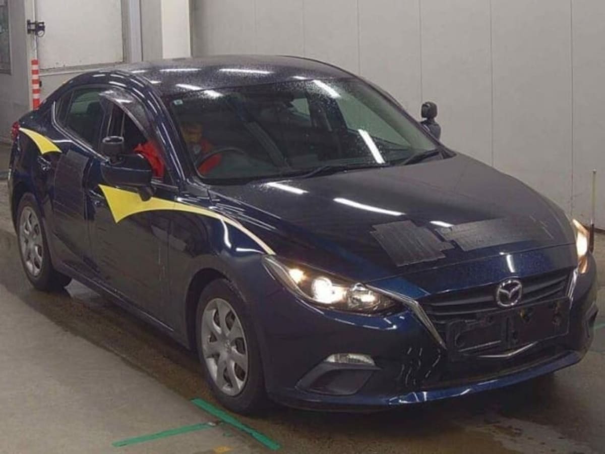 MAZDA AXELA