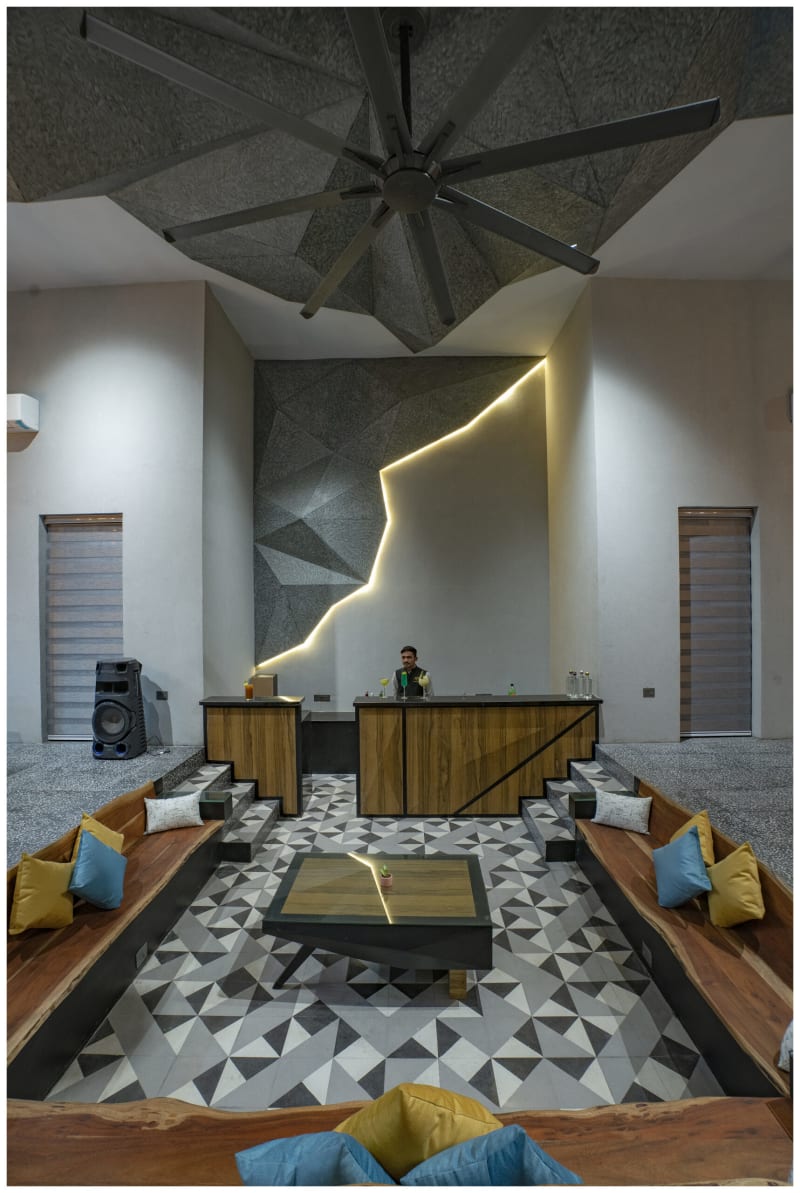 Recreation room with pool table and bar area
