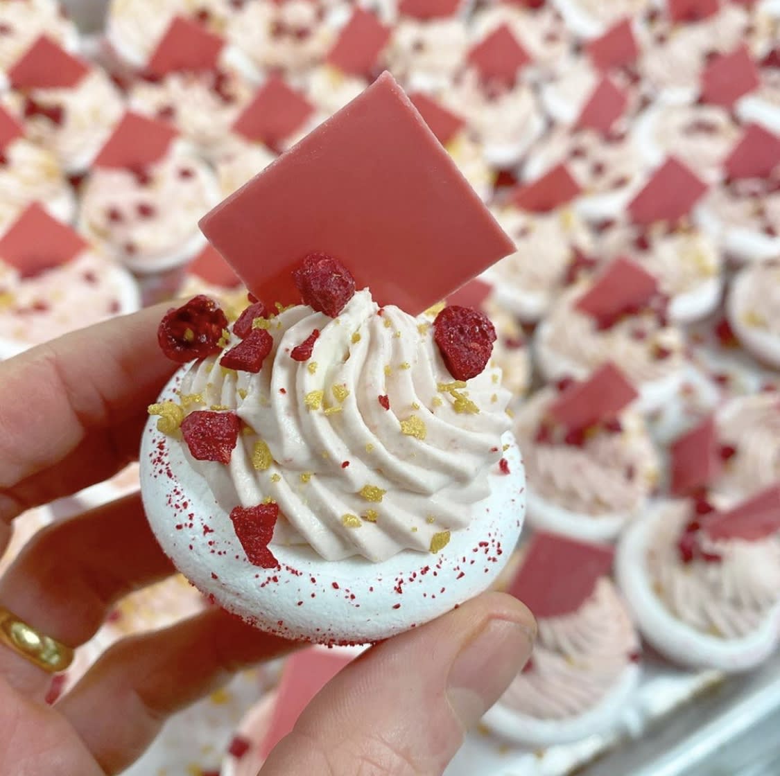 RASPBERRY MERINGUES