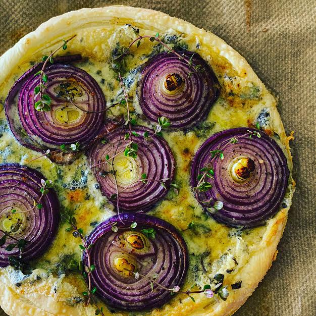 Red Onion Tart with Thyme and Perl Las