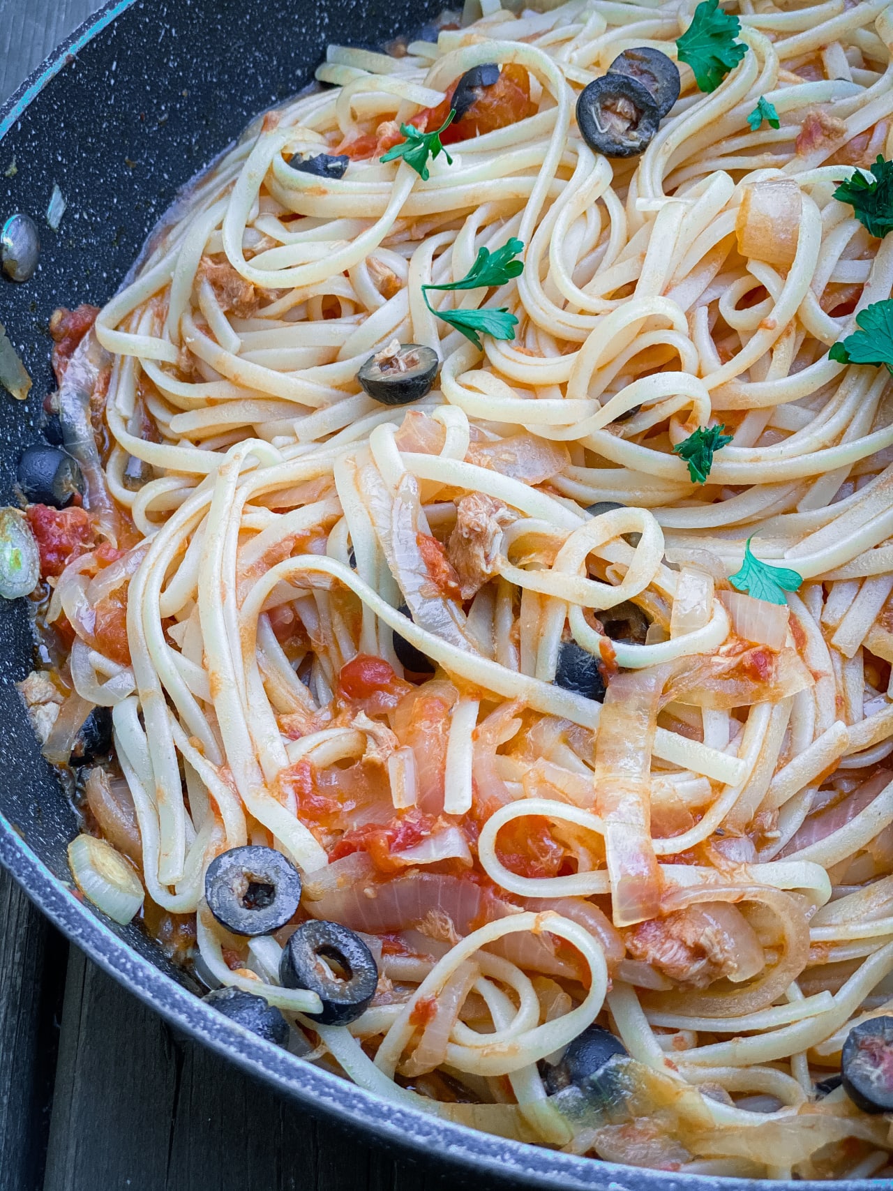 Tuna and Olive Linguine
