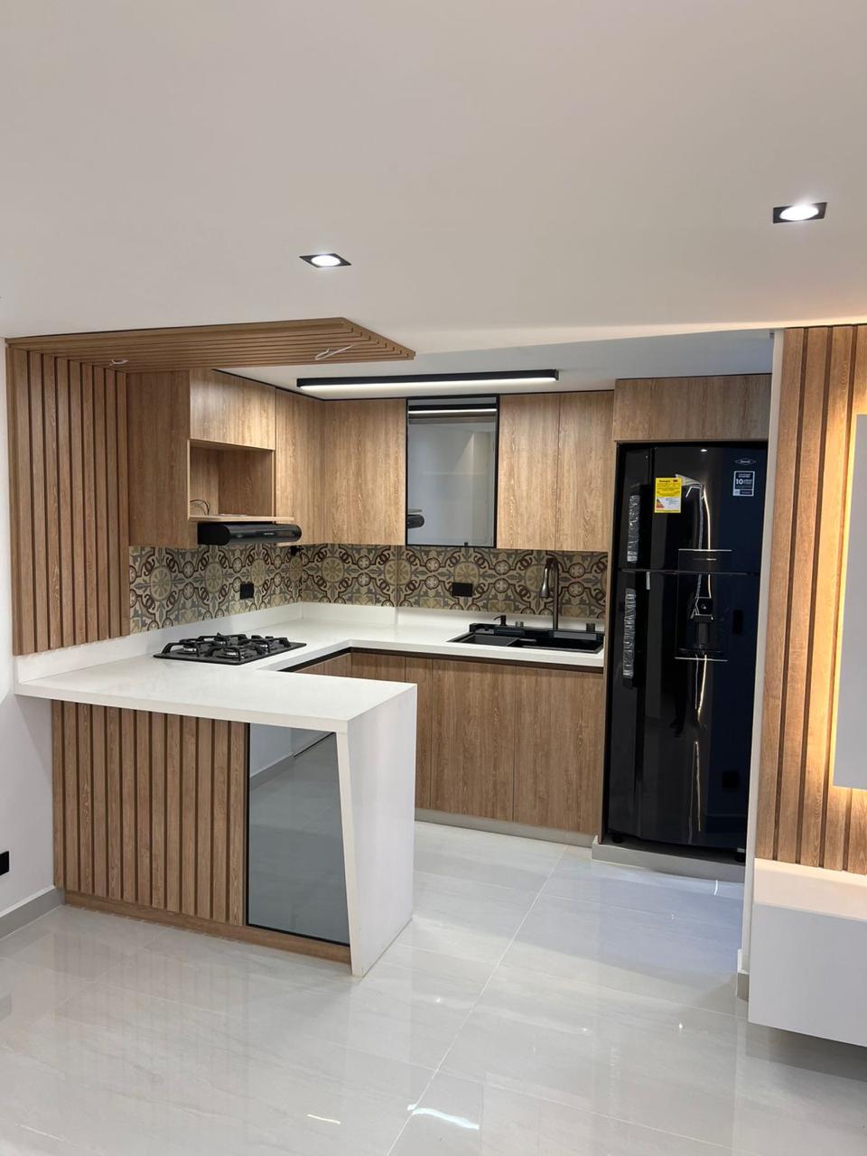 Cocina Integral Moderna en Madera