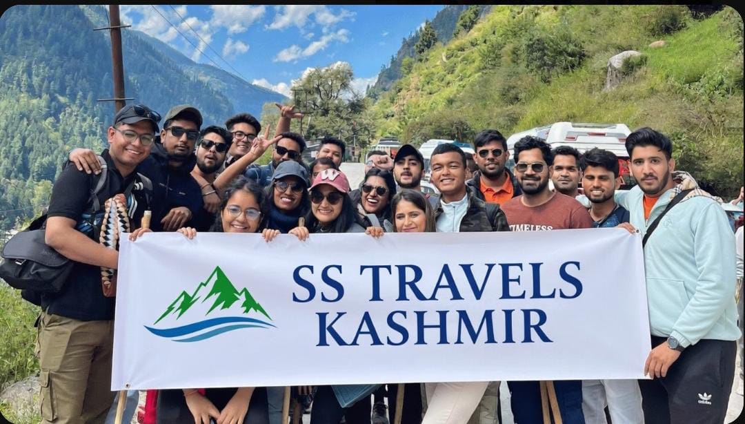 Kashmir family tour package covering Srinagar, Gulmarg, Sonamarg and Pahalgam