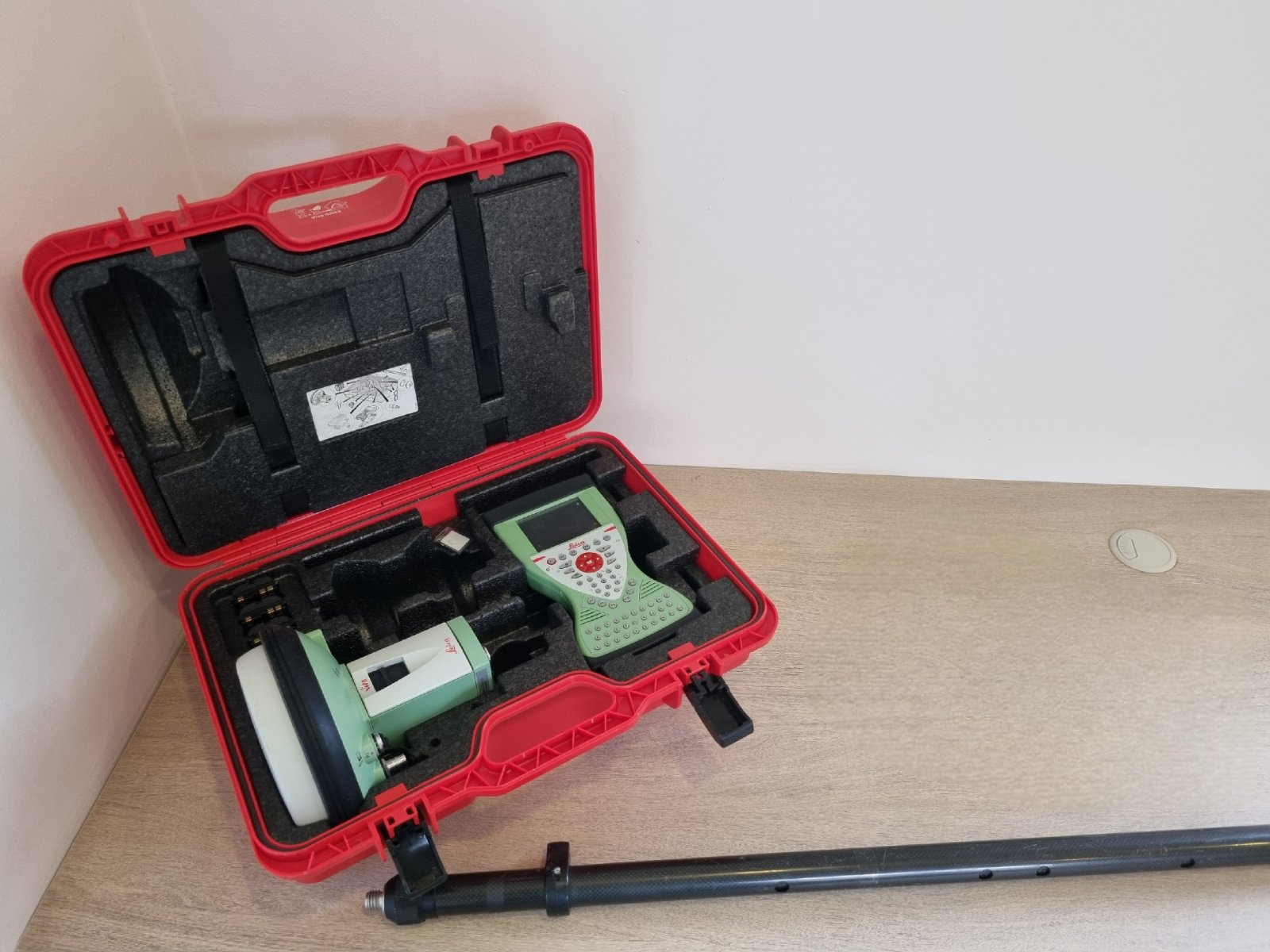 Leica GNSS/GPS GS15 Basic - CS15 3.5G Field Controller Basic