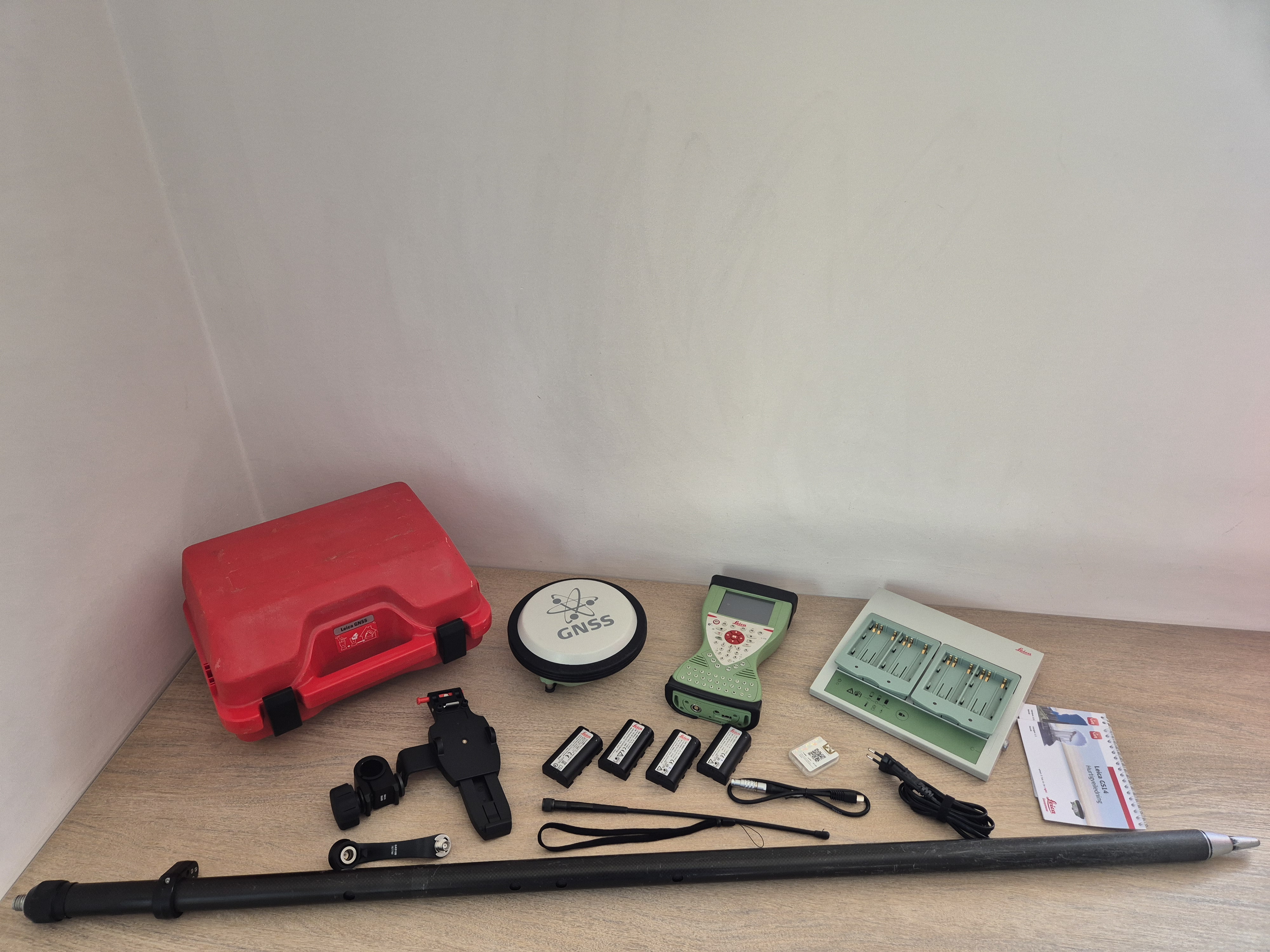 Leica GNSS/GPS GS14 2G & UHF Perf. - CS15 3.5G Field Controll