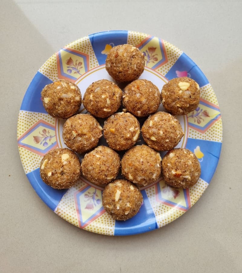 Dry Fruits Atta Laddu (jaggery)