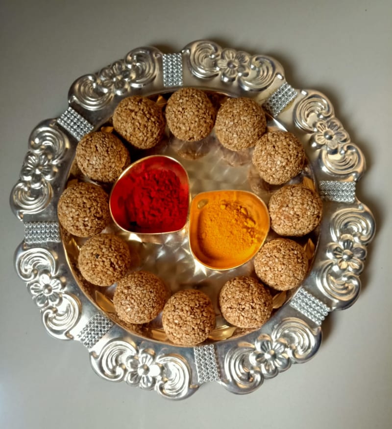 Whole Til Laddu