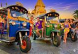 Bangkok Tuk-Tuk Night Tour: Chinatown Street Food & Temple Trail