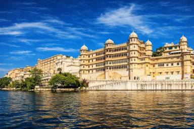 Udaipur: Private Full-Day Sightseeing Tour with a Tour Guide