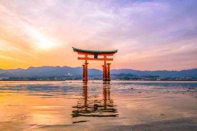 Osaka to Hiroshima & Miyajima: Full-Day Tour by Bullet Train