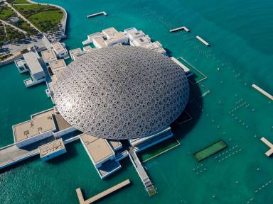 Louvre Abu Dhabi and Grand Mosque Day Trip from Dubai