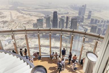 Burj Khalifa Levels 124 & 125 and Dubai Aquarium Combo Ticket