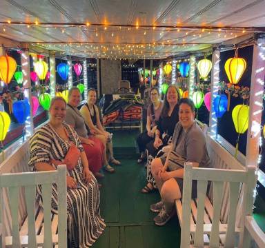 Hoi An Private Lantern Cruise by Romantic Sunset/Night (Hoi An)