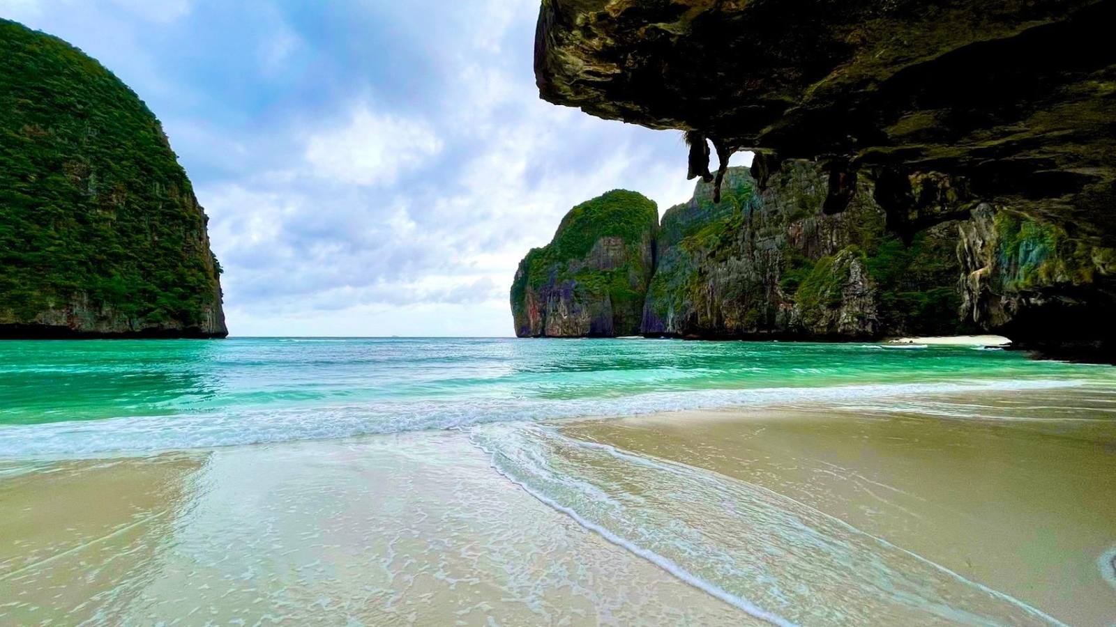 Phi Phi Islands Full Day Boat Escape with Buffet Lunch 3