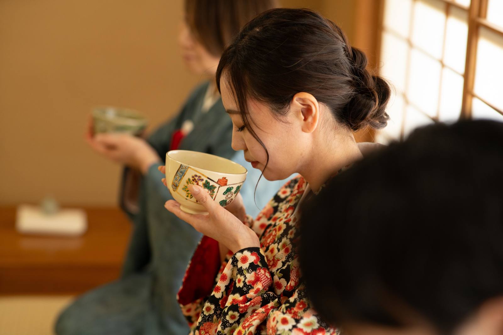Sheraton Miyako Hotel Osaka: Tea Ceremony with Kimono Rental — guided tour in Osaka