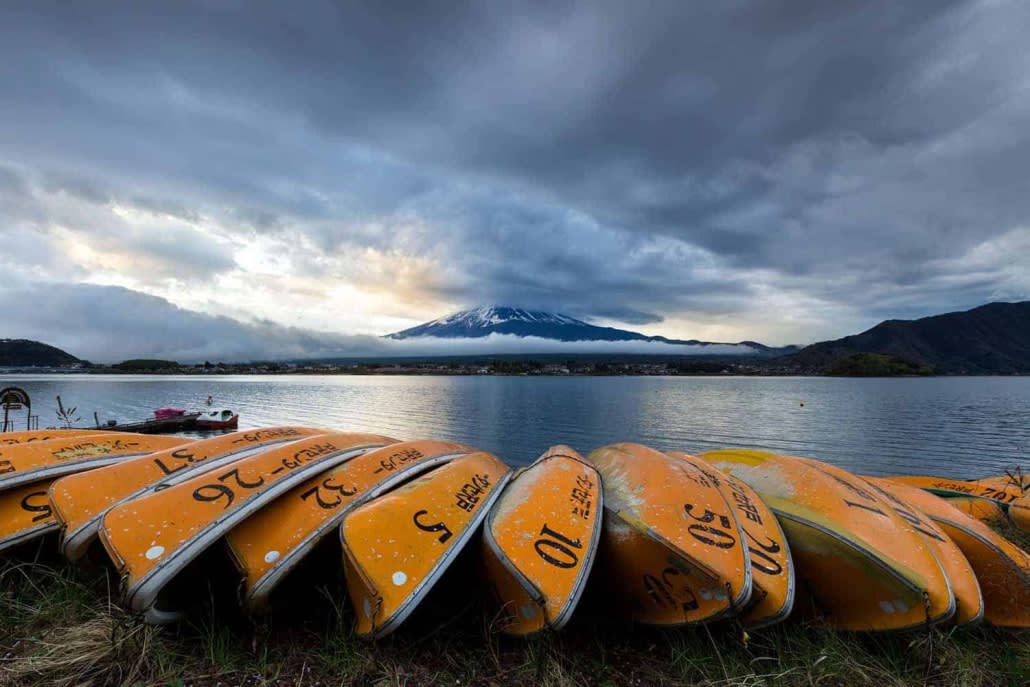 Mount Fuji Private Car Day Tour from Tokyo: Chureito Pagoda, Kawaguchiko and Oshino Hakkai 2