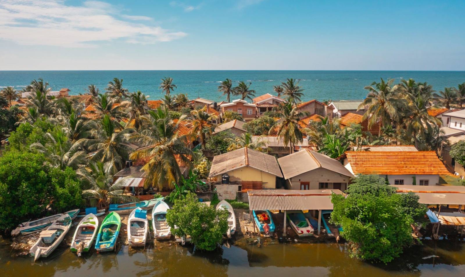 Negombo Day Trip from Colombo: Dutch Fort, Canals and a Seafood Lunch — guided tour in Colombo