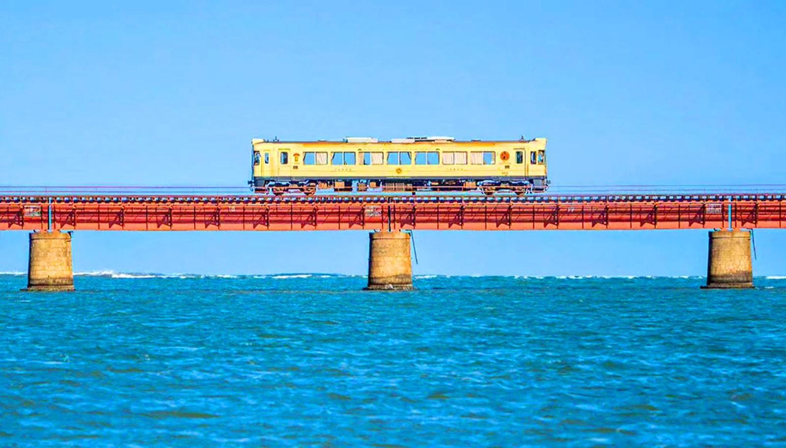 Kyoto by the Sea: The Coastal Sightseeing Train from Nishi-Maizuru — guided tour in Osaka