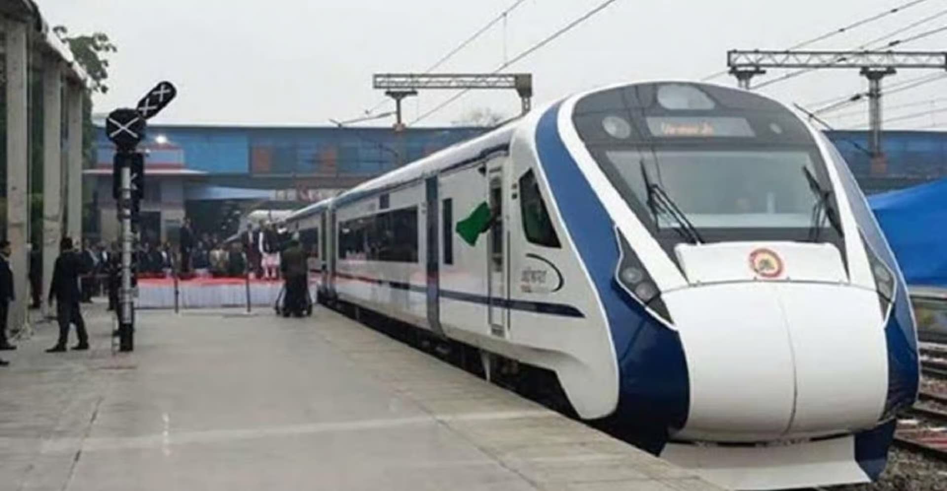 From Delhi:  Agra Same Day Taj Mahal Tour By Express Train (Gatimaan Train) — guided tour in Delhi