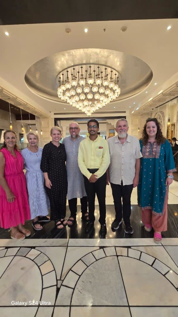 From Delhi: Same Day Taj Mahal Trip By India's Fastest Train — guided tour in Delhi