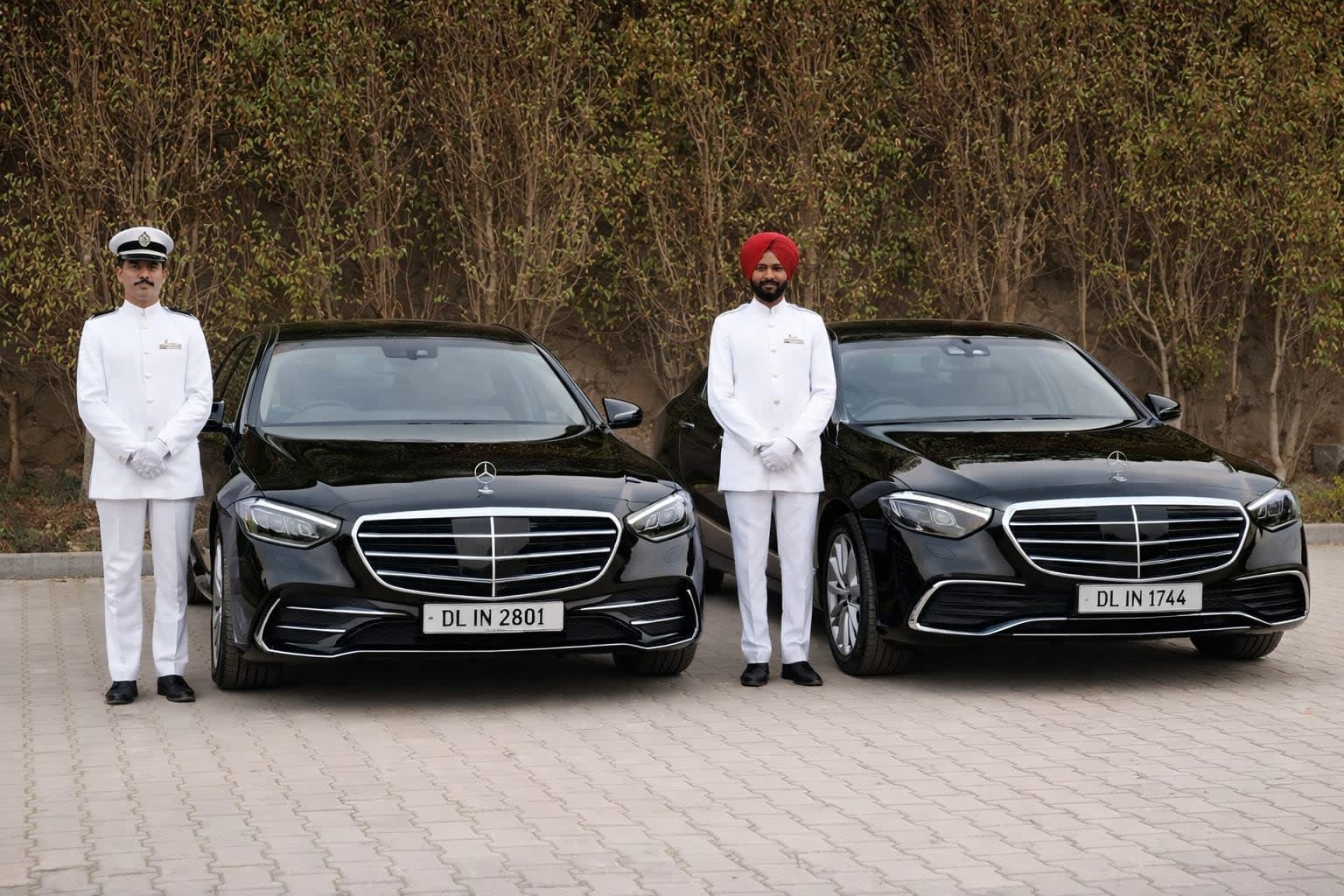 From Delhi: Taj Mahal, Agra Day Round Trip By Luxury Car — guided tour in Delhi