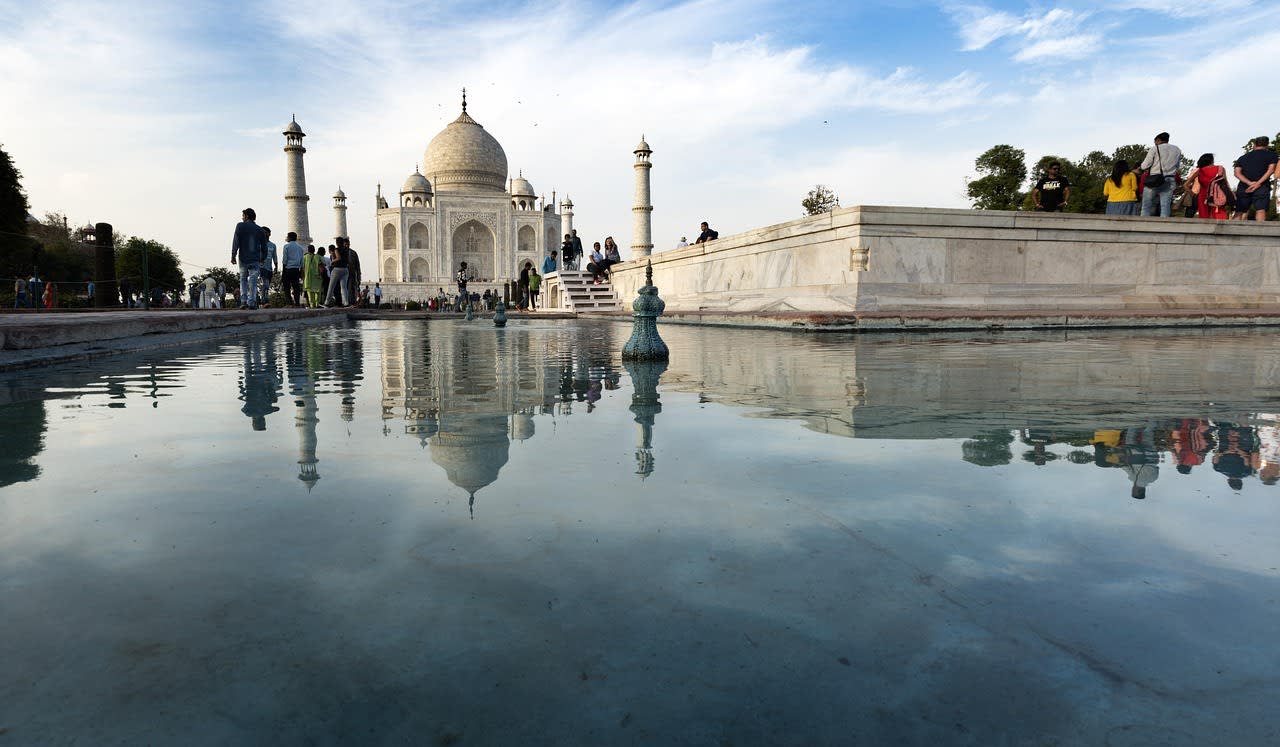 Book Taj Mahal train tour from Delhi — guided tour in Delhi