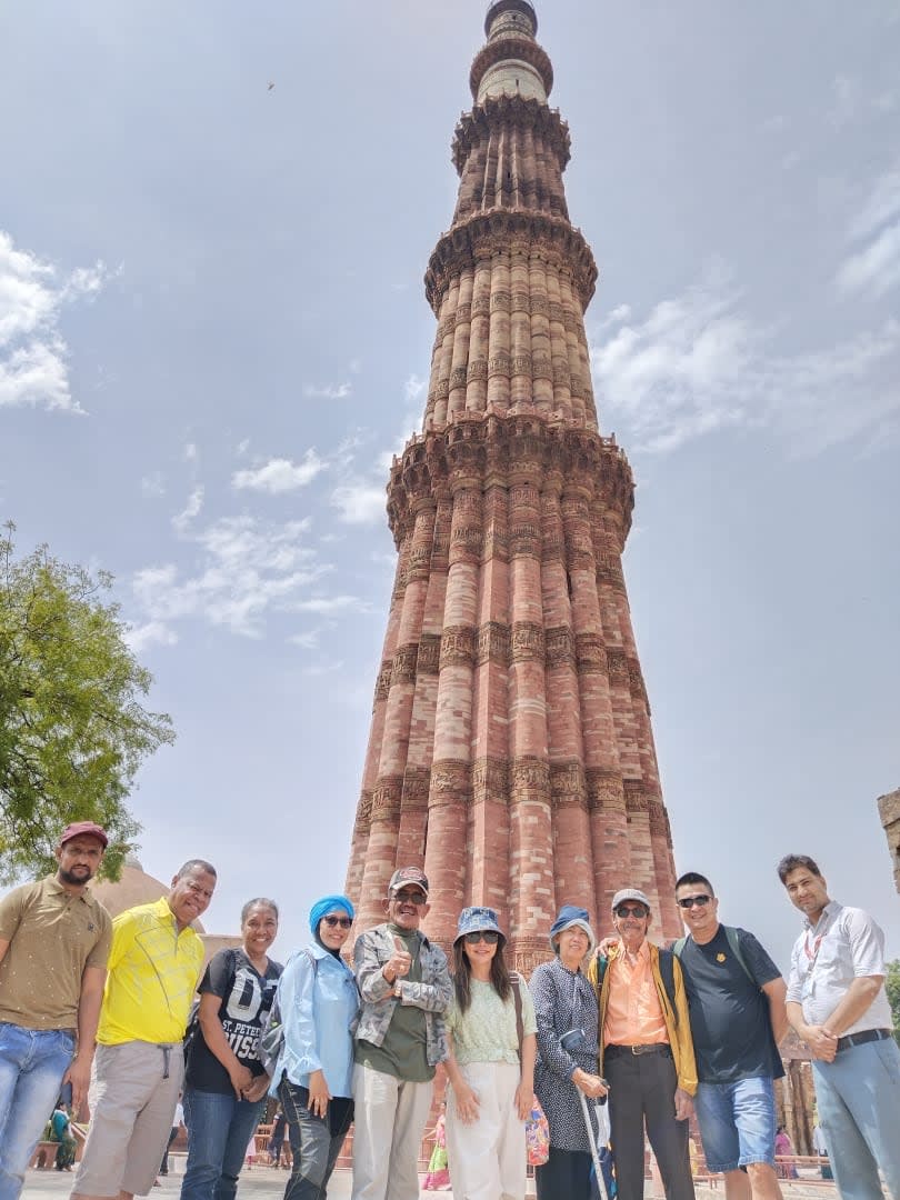 Delhi: Old and New Delhi Private Full or Half-Day Tour With Approved guide — guided tour in Delhi