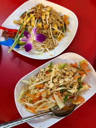 Bangkok Authentic Tasting Thai-Chinatown Walking Food Tour 2