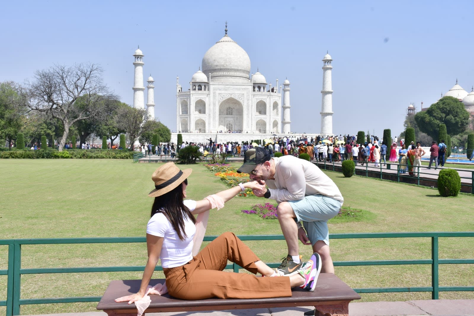 From Delhi: Taj Mahal, Agra Same Day Return Tour By Car. 2
