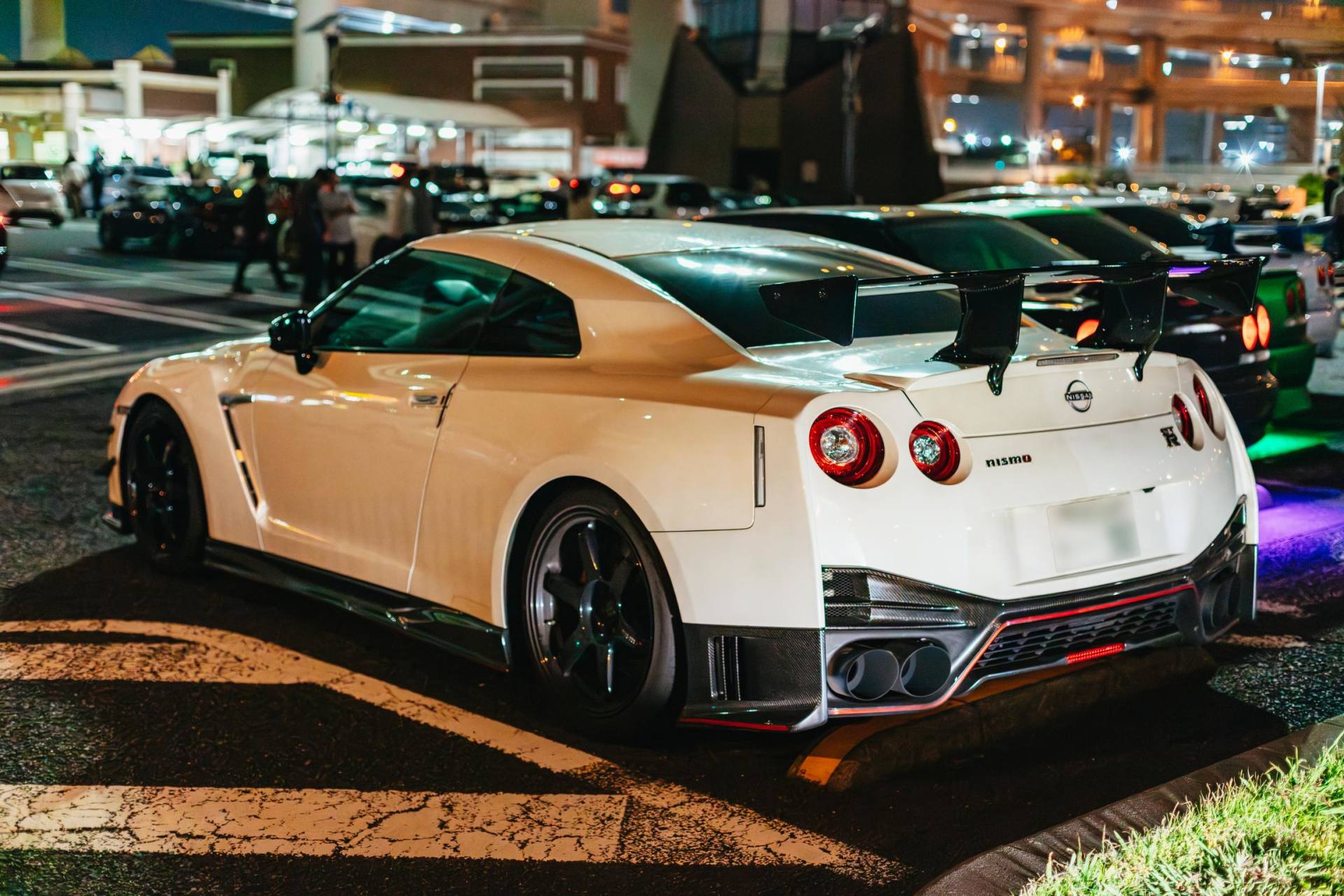 Tokyo Night Drive: Wangan, Daikoku PA and the JDM Scene 3