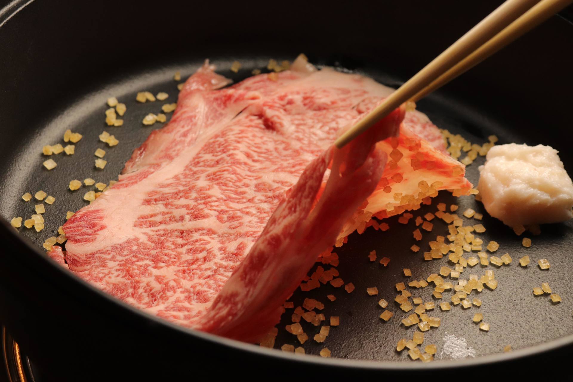 Osaka Sumo Show with Front-Row Seating & Wagyu Sukiyaki 3