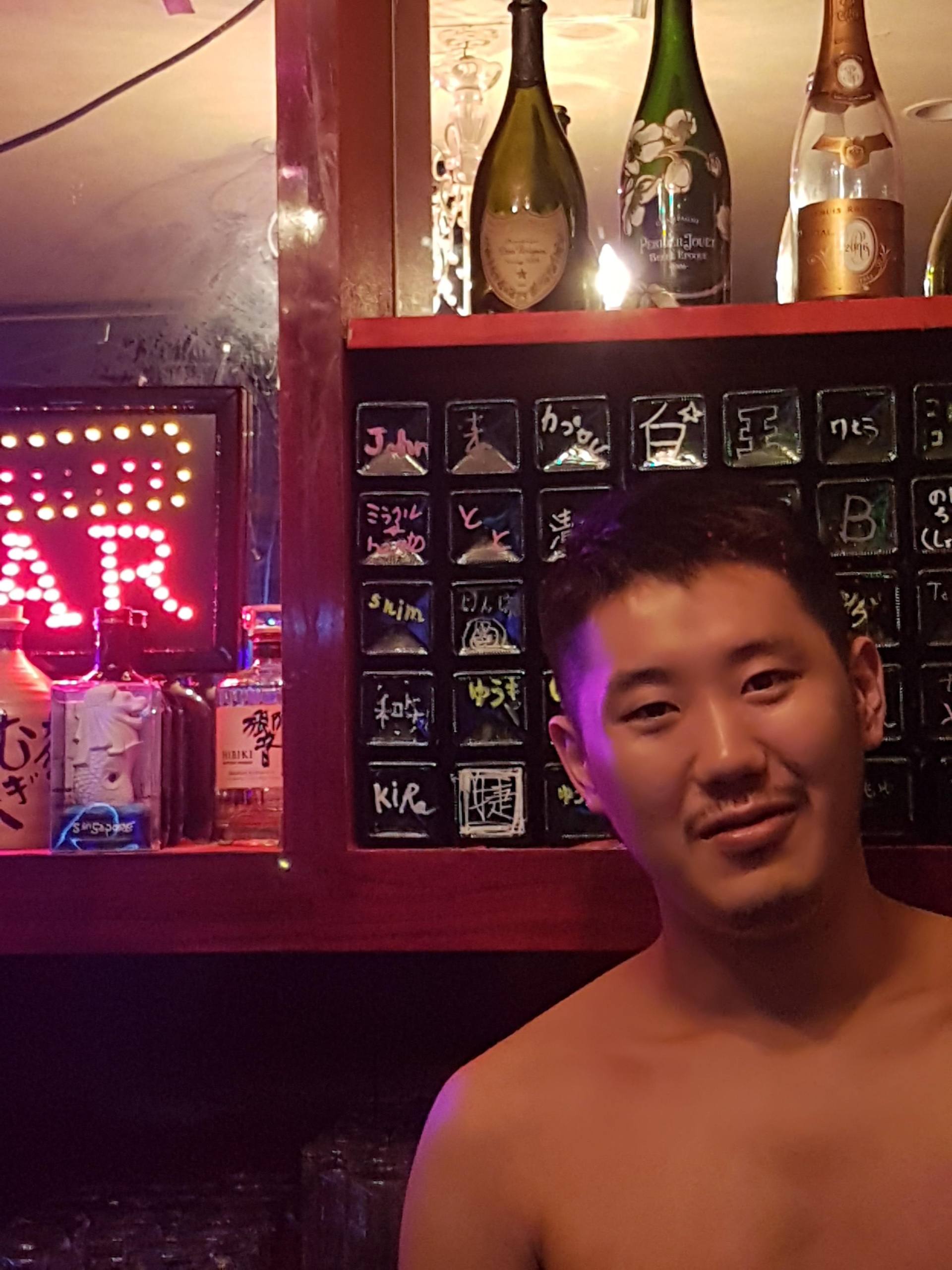 Osaka: LGBTQ+ Tour with Dinner and Drinks — guided tour in Osaka