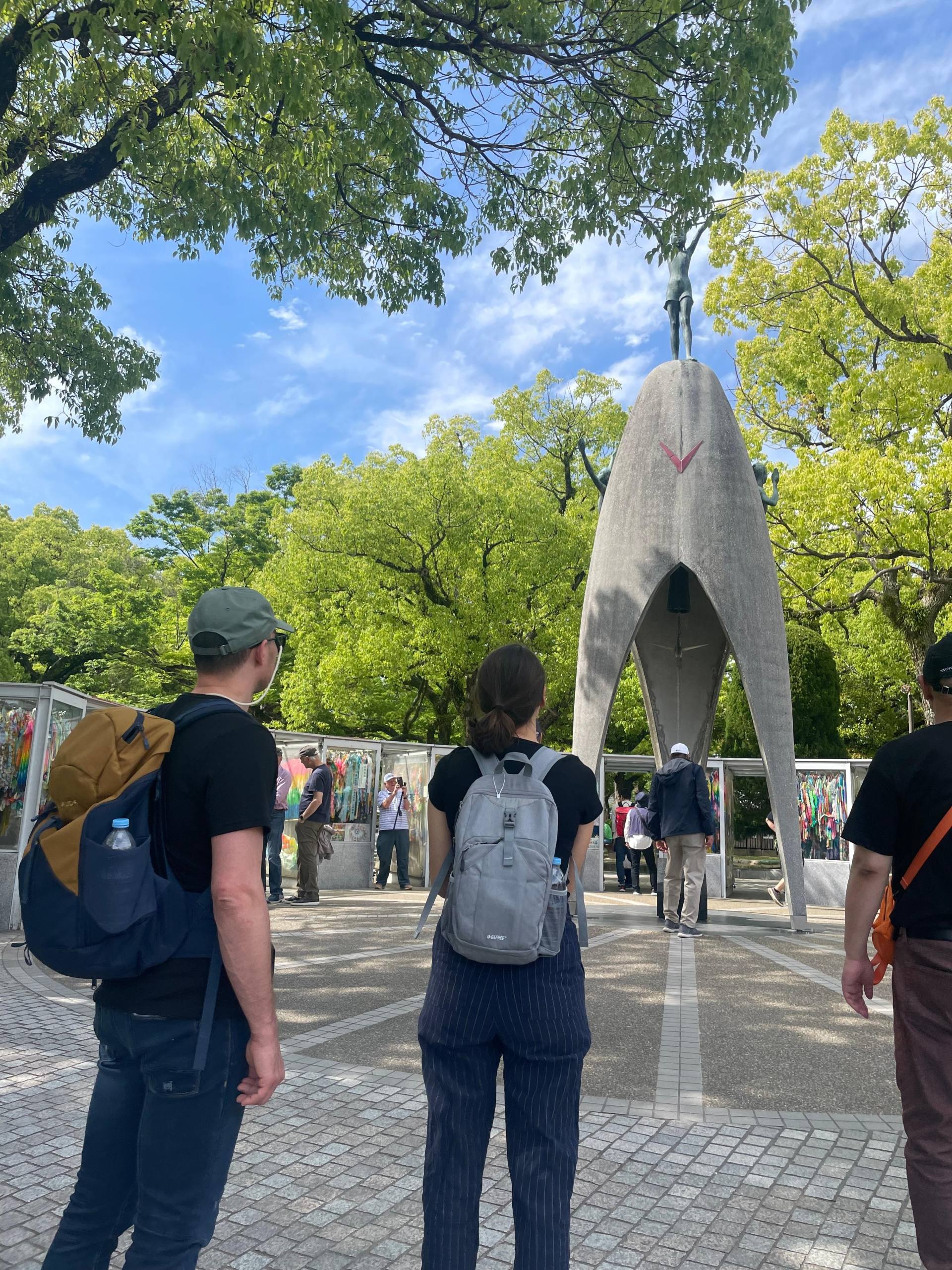 Hiroshima Highlights Private Tour: Peace Memorial, Castle & Shukkei-en — guided tour in Hiroshima