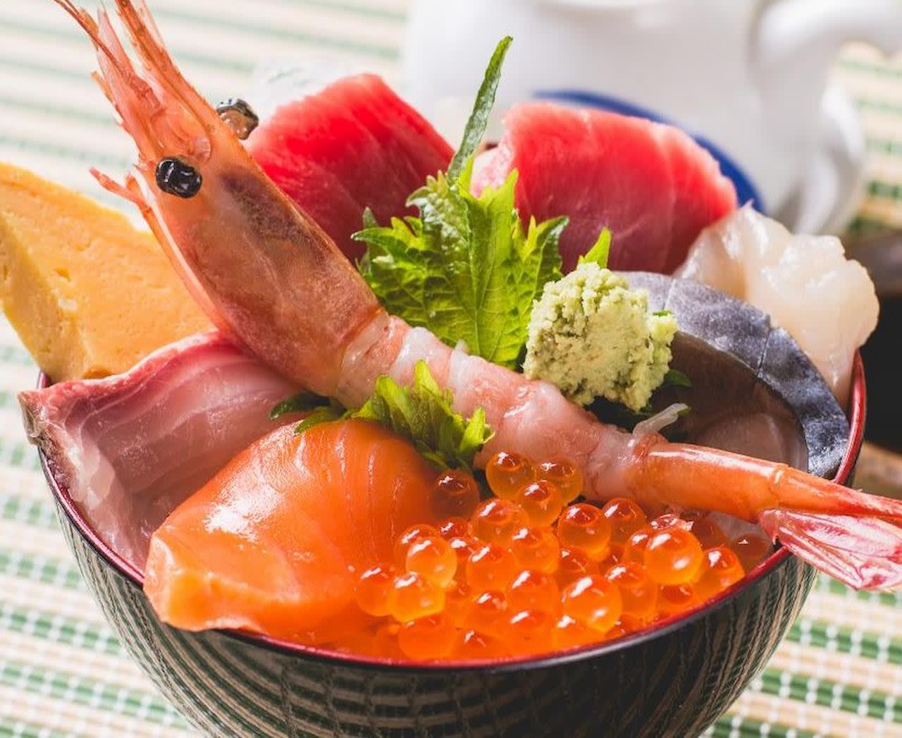 Sapporo Old Town Walk with a Seafood Lunch at Nijo Market — guided tour in Sapporo