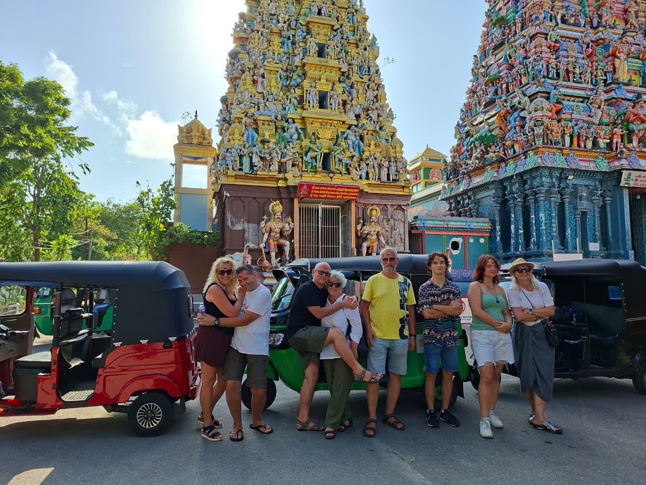 Colombo Landmarks by Tuk-Tuk: Private Tour with Entry Tickets 3