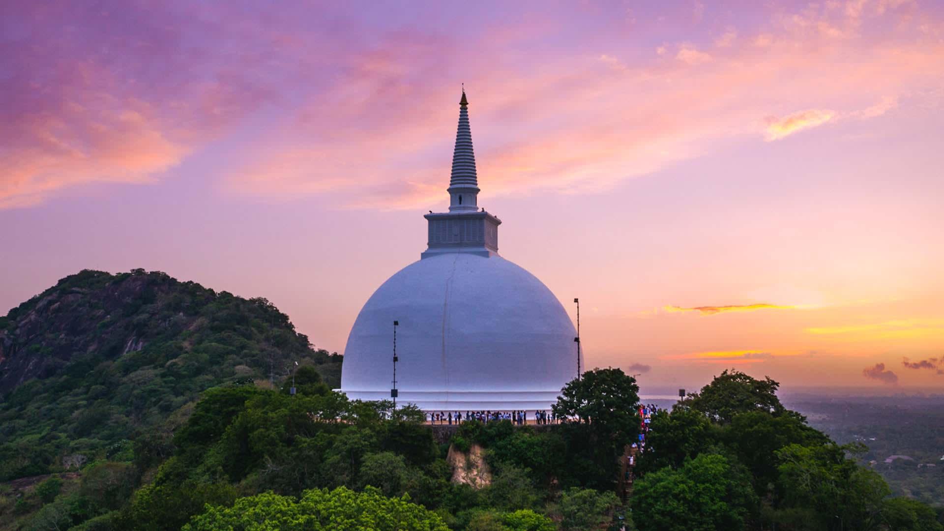 Anuradhapura from Colombo: Private Day Trip to the Ancient Capital 2