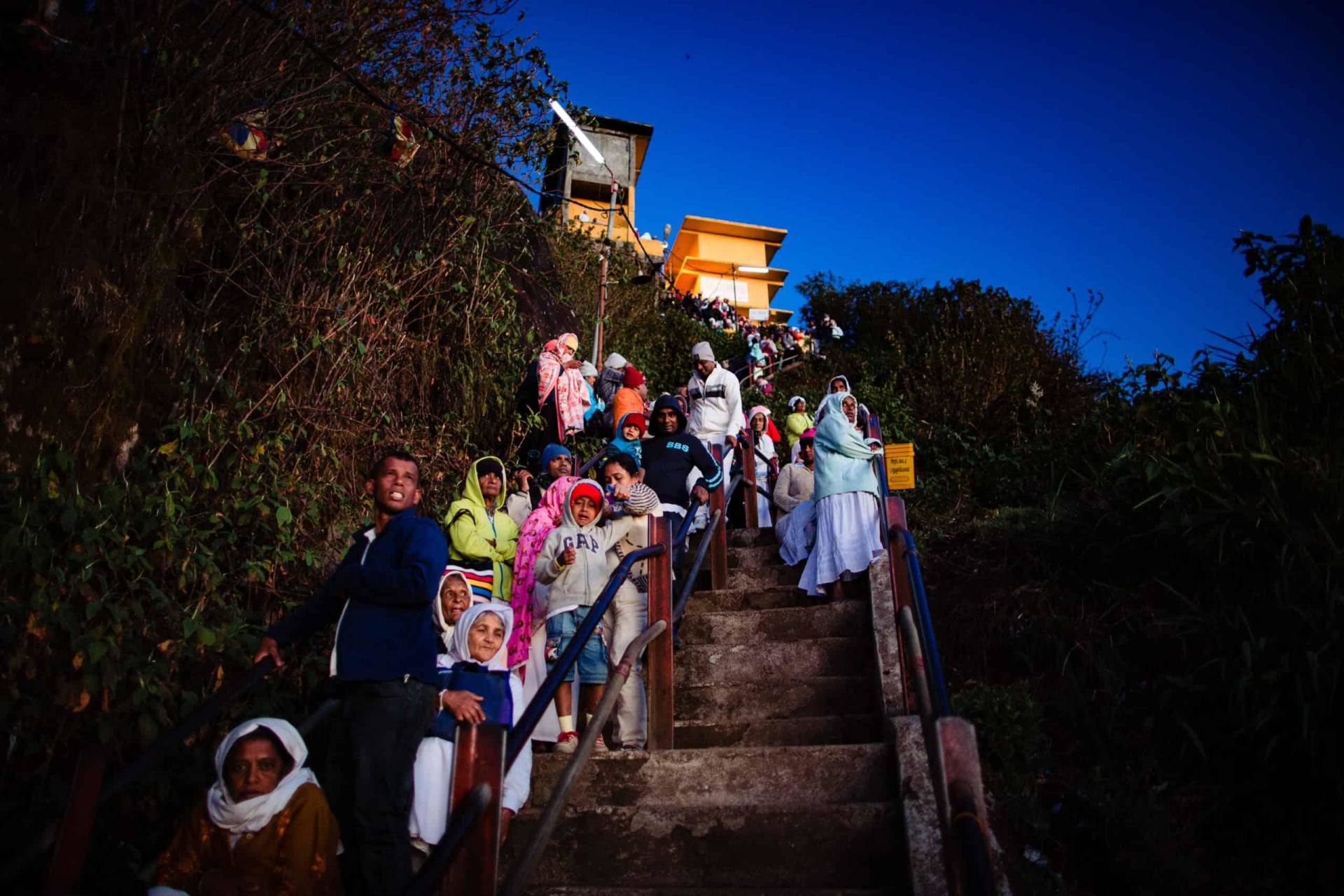 Adam's Peak Overnight Pilgrimage Climb from Colombo 2