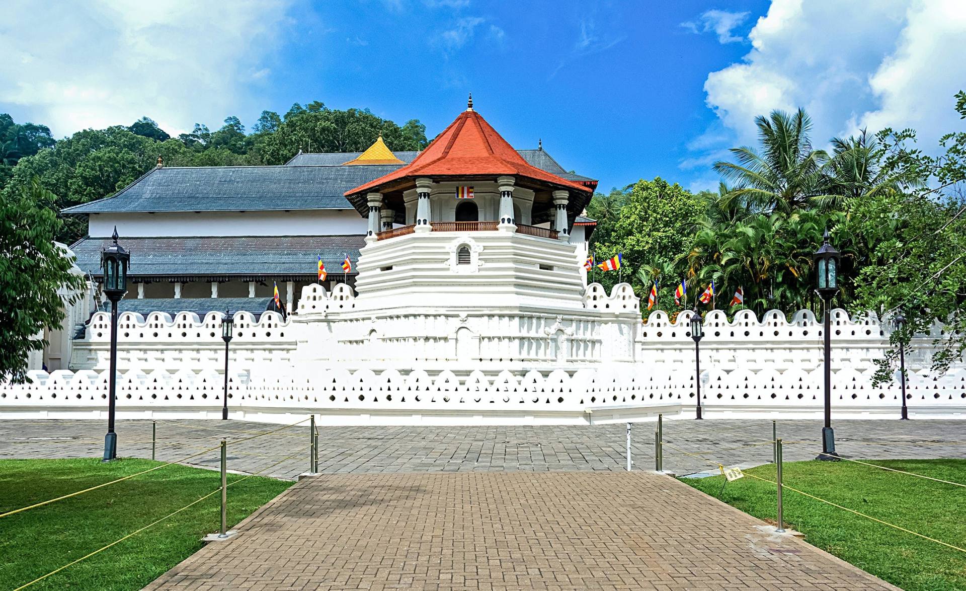Private Car Transfer from Kandy to Ella, Mirissa, Colombo and Beyond 2