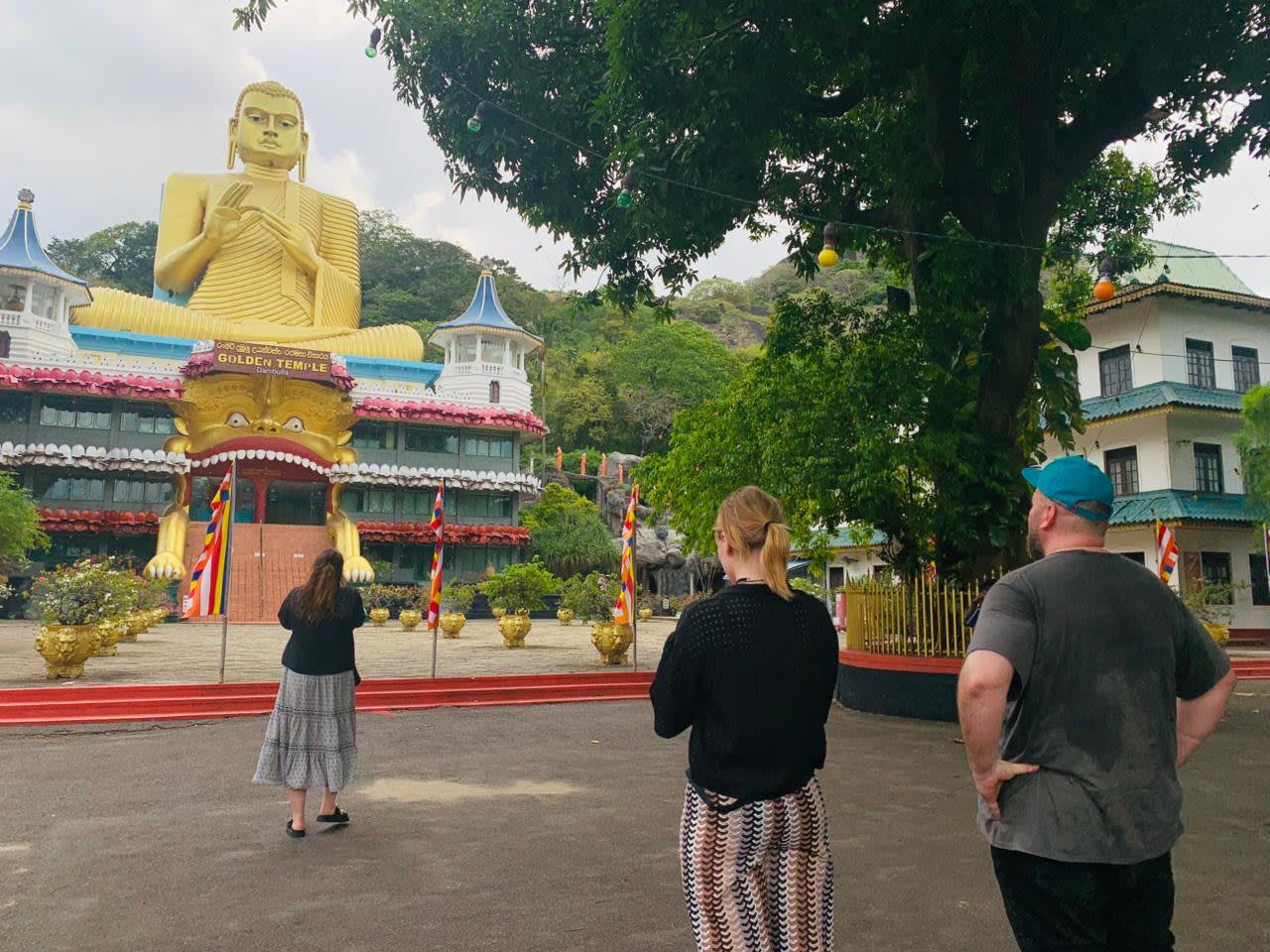 Sigiriya to Kandy Artisan Trail Transfer with a Family Lunch 2