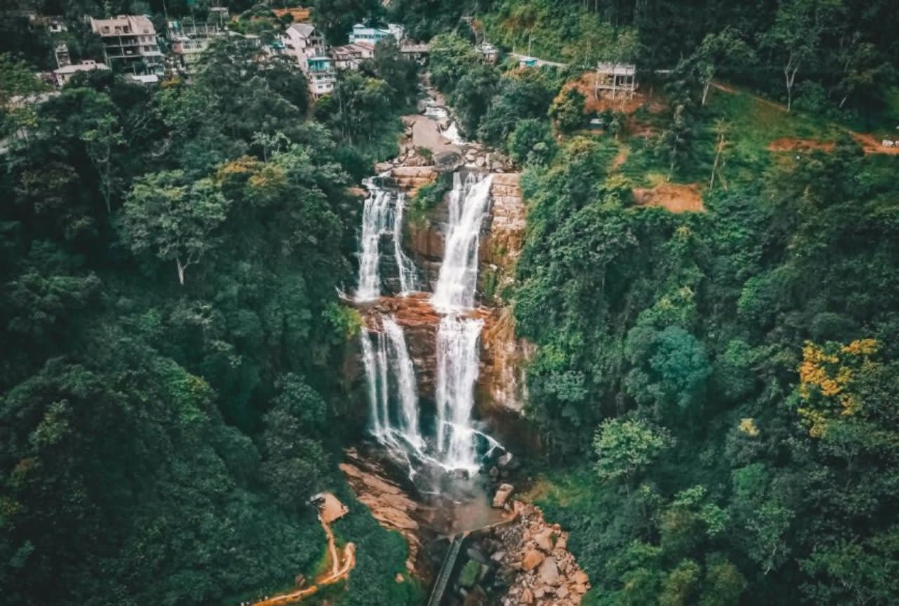 Nuwara Eliya Full-Day Tour from Kandy with Ramboda Falls and Lunch 3