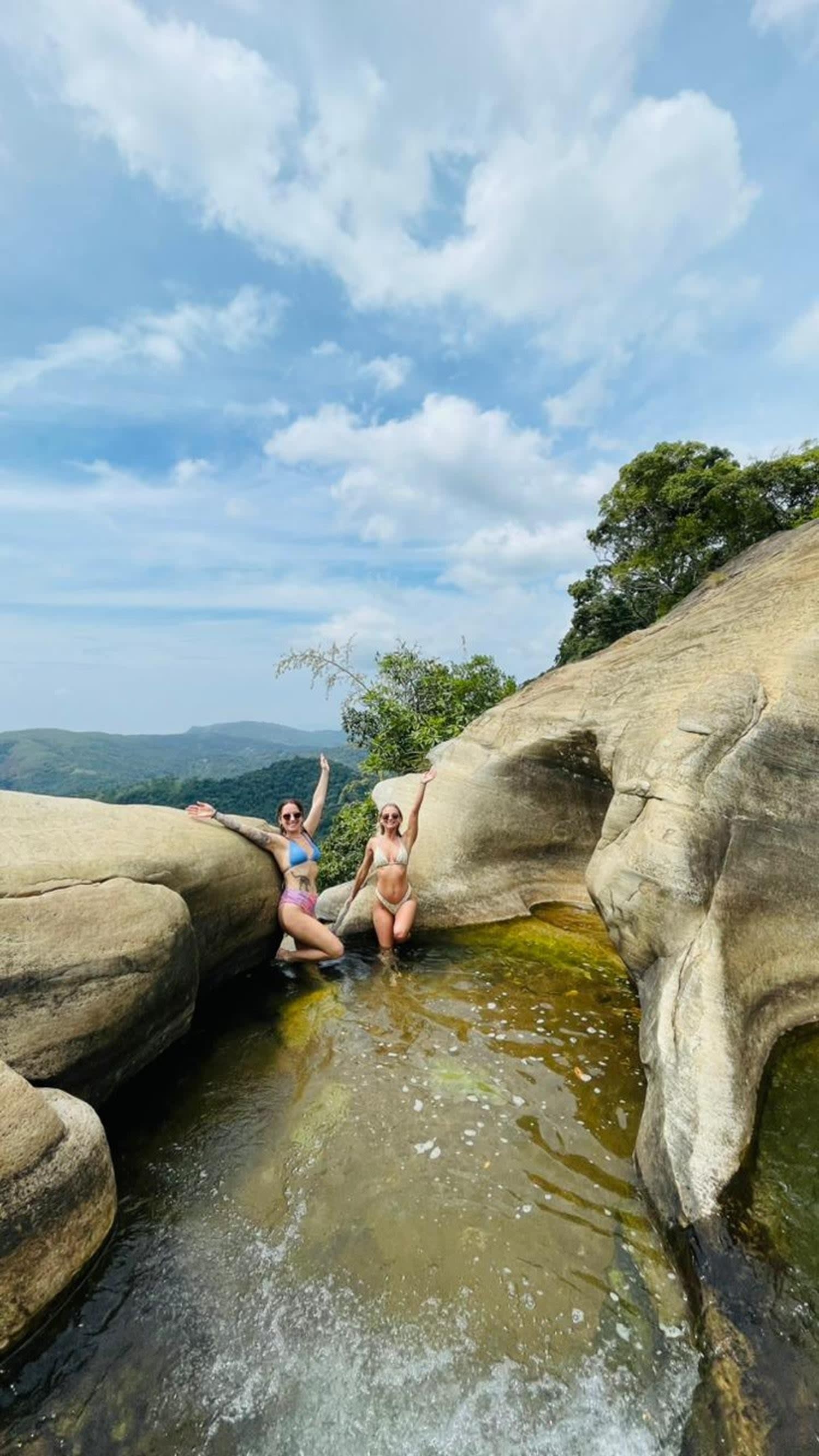 Diyaluma Falls Infinity Pools and Buduruwagala Rock Temple Day Trip from Ella 3
