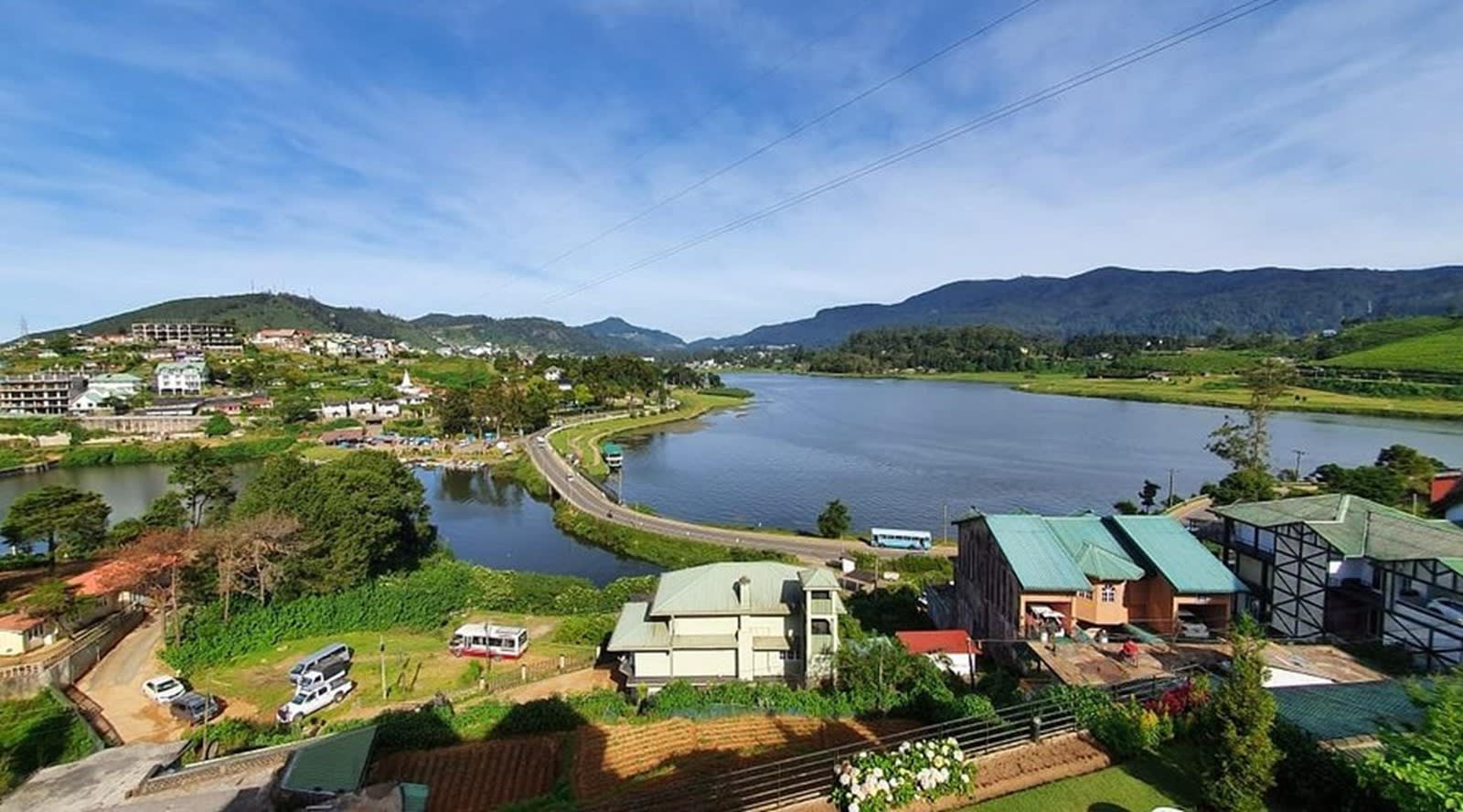 Nuwara Eliya to Ella Guided Transfer with Gregory Lake, Seetha Amman and Hakgala 3