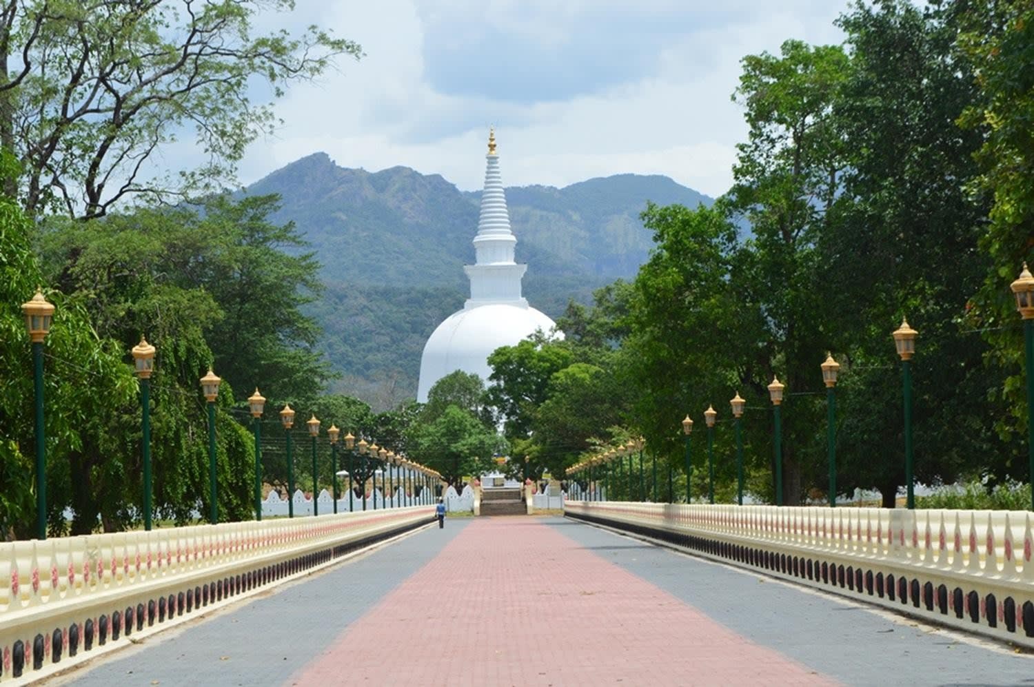 Ella to Trincomalee Guided Transfer via Mahiyanganaya and a Vedda Village 2