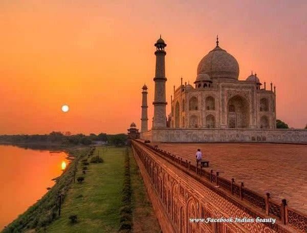 From Delhi: Agra Overnight Tour (01 Night Experience)