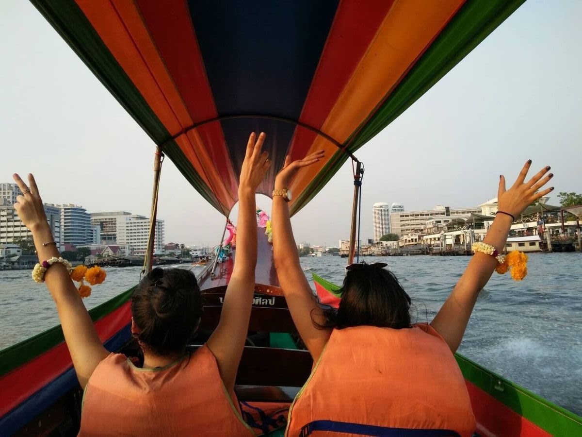 Bangkok Longtail Boat Canal Cruise: Hidden Temples & Local Life