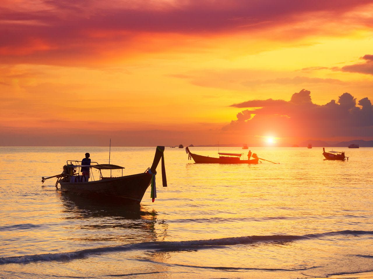 Phuket: Guided Sunset Tour with Seafood Market Dinner