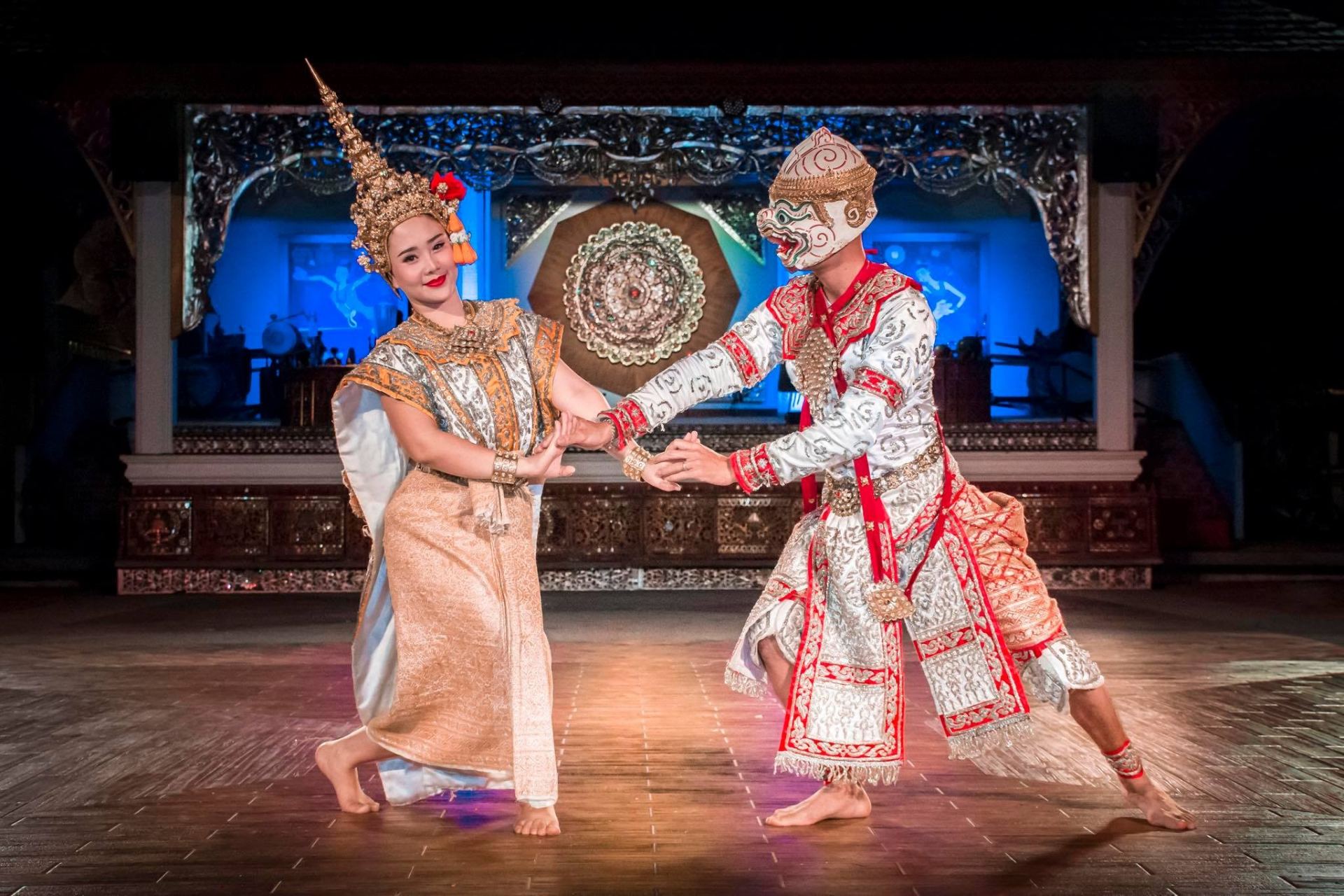 Chiang Mai Khan Toke Traditional Dinner & Lanna Dance Show