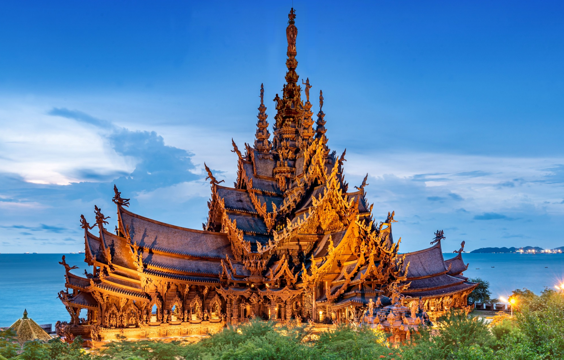 Pattaya: Sanctuary of Truth Wooden Temple Entrance Ticket