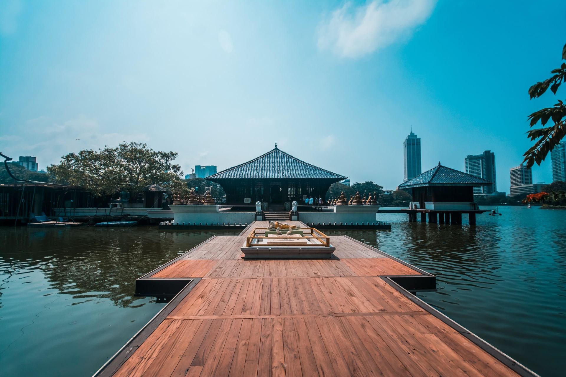Colombo Sightseeing Tour by Tuk-Tuk with Hotel Pickup