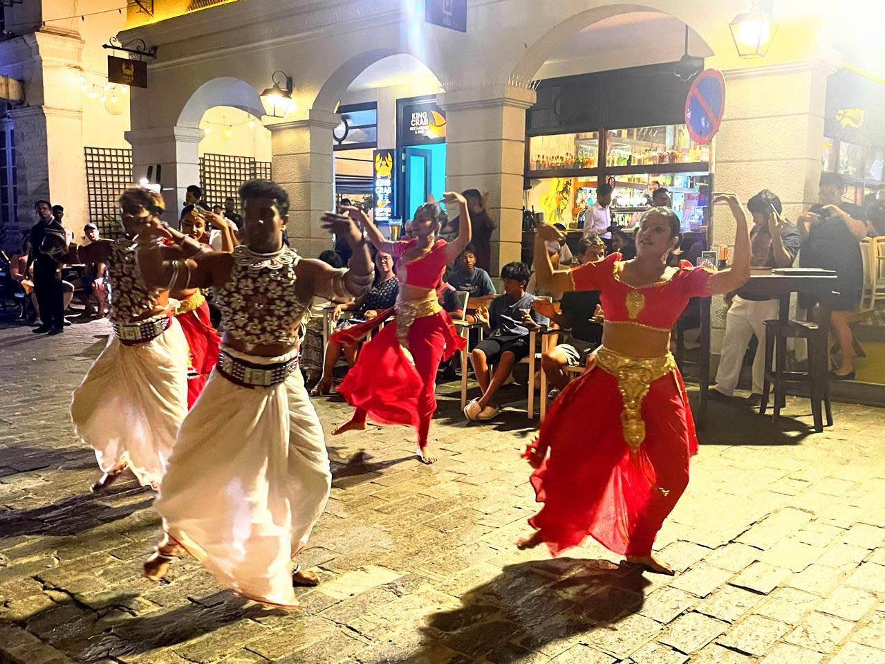 Colombo After Dark: Guided Nightlife Tour by Tuk-Tuk
